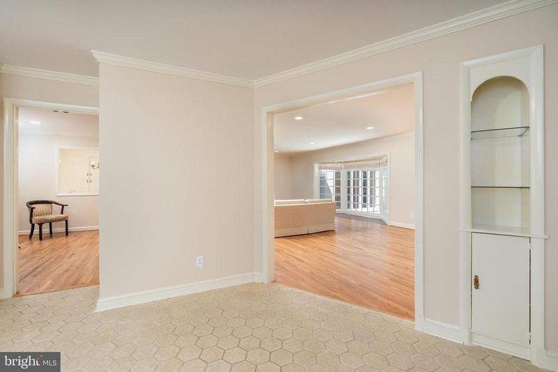 5340 Westpath Way, Bethesda, MD 20816