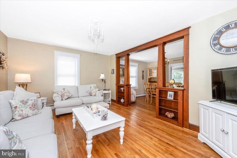 305 N Delaware Ave, Brunswick, MD 21716