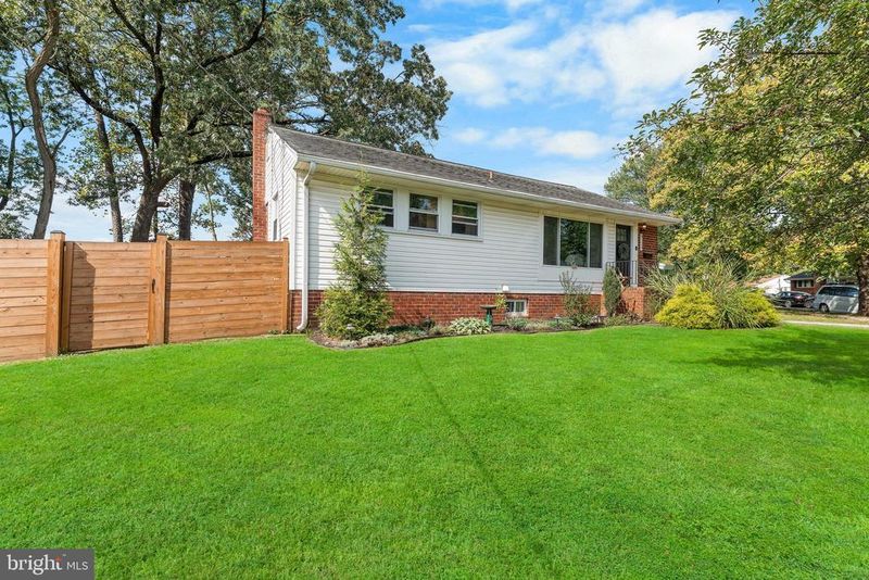 8125 Gavin St, Hyattsville, MD 20784