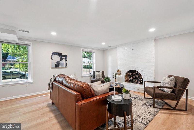 4717 Iris Pl, Rockville, MD 20853