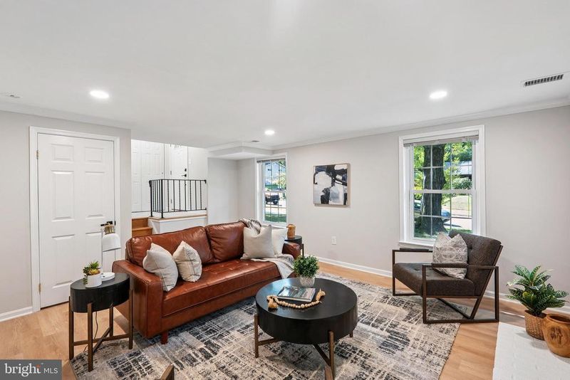 4717 Iris Pl, Rockville, MD 20853