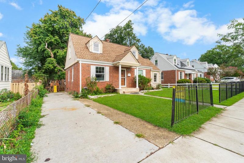 5820 32nd Ave, Hyattsville, MD 20782