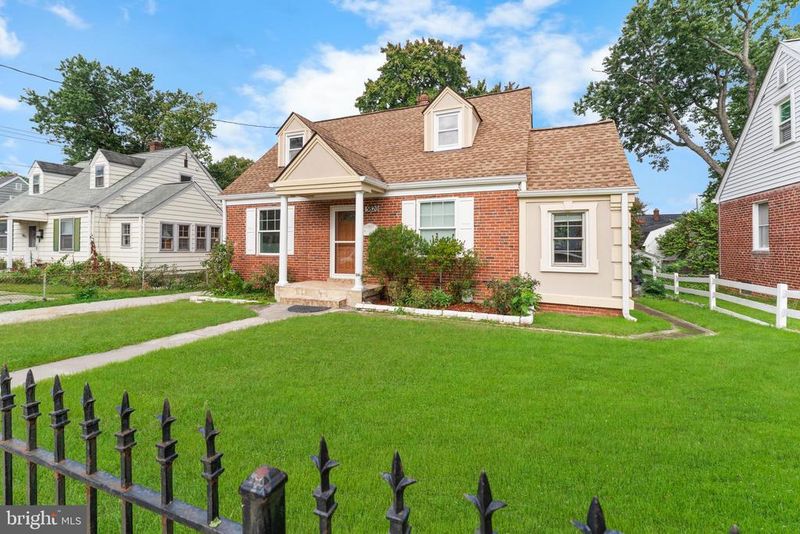 5820 32nd Ave, Hyattsville, MD 20782
