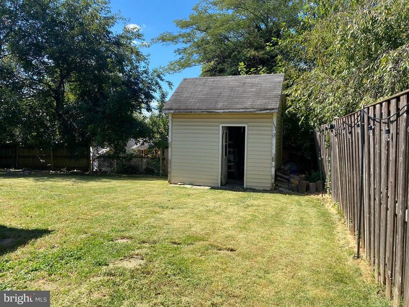 10608 Dunkirk Dr, Silver Spring, MD 20902