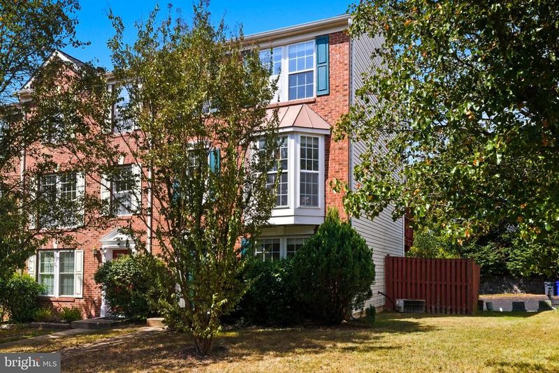 43742 Tolamac Dr, Ashburn, VA 20147