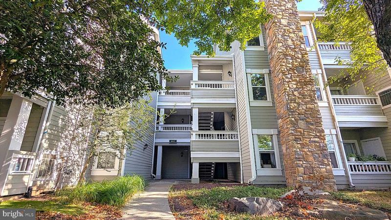 4417 Fairstone Dr #104, Fairfax, VA 22033