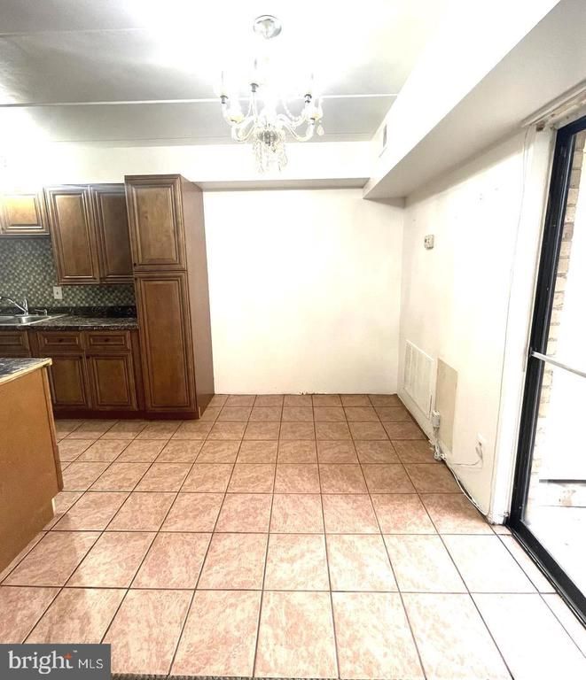 2323 Freetown Ct #2B, Reston, VA 20191