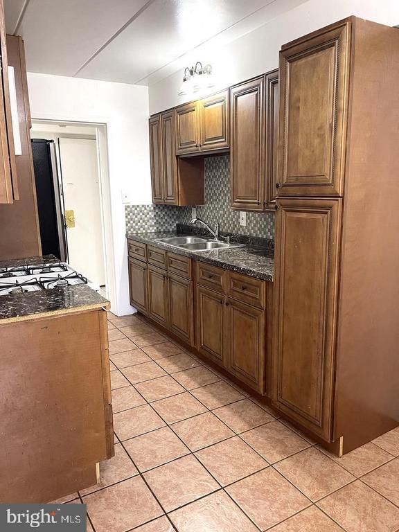 2323 Freetown Ct #2B, Reston, VA 20191