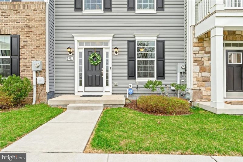 2911 Carriage House Dr, Frederick, MD 21701