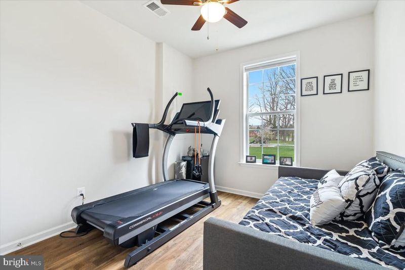 2911 Carriage House Dr, Frederick, MD 21701