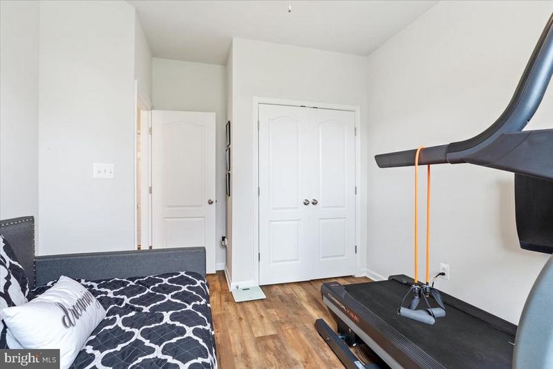 2911 Carriage House Dr, Frederick, MD 21701