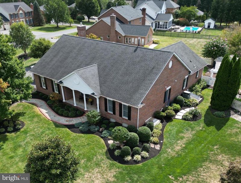 8213 Skipwith Dr, Frederick, MD 21702