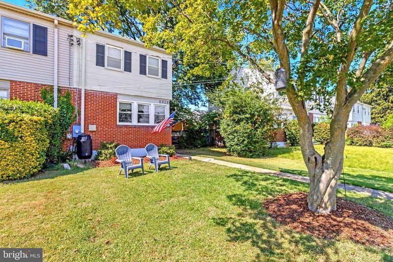 6928 University Dr, Alexandria, VA 22307