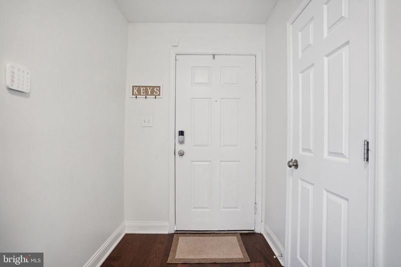 45603 Whitcomb Sq, Sterling, VA 20166