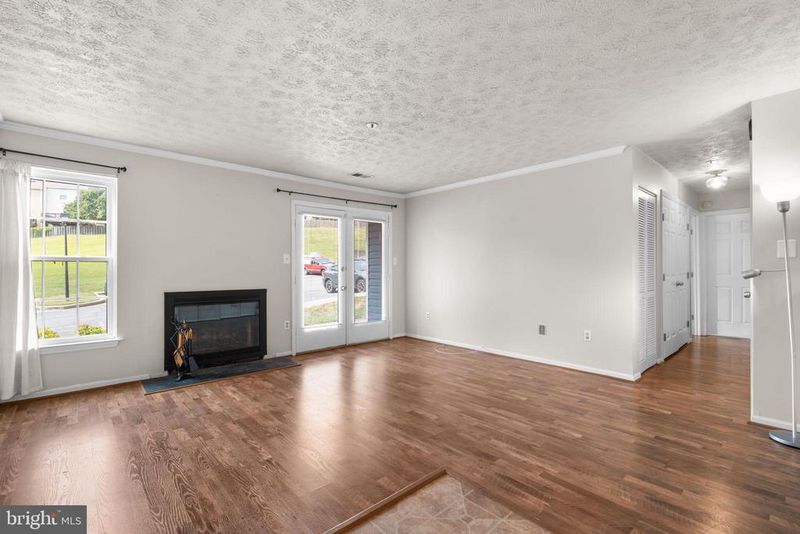 6400 Green Field Rd #904, Elkridge, MD 21075