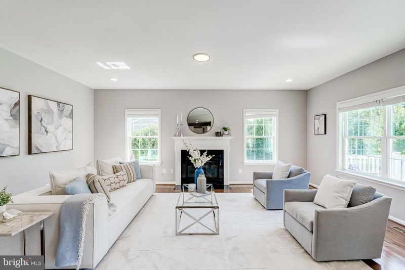 21899 Knob Hill Pl, Ashburn, VA 20148