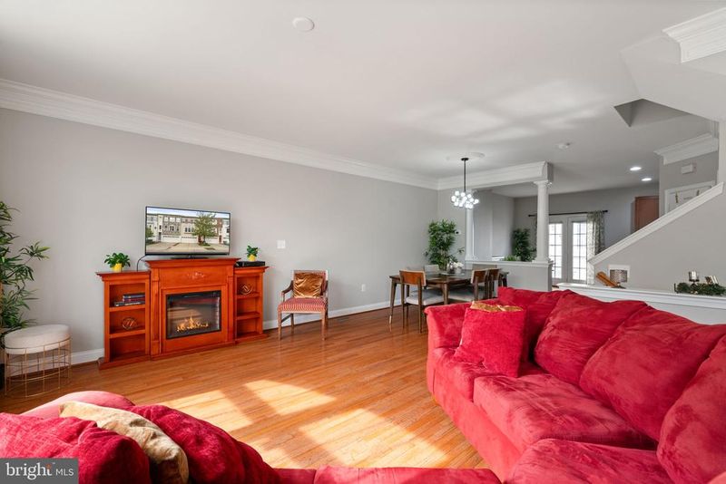 4909 Potomac Highlands Cir, Triangle, VA 22172