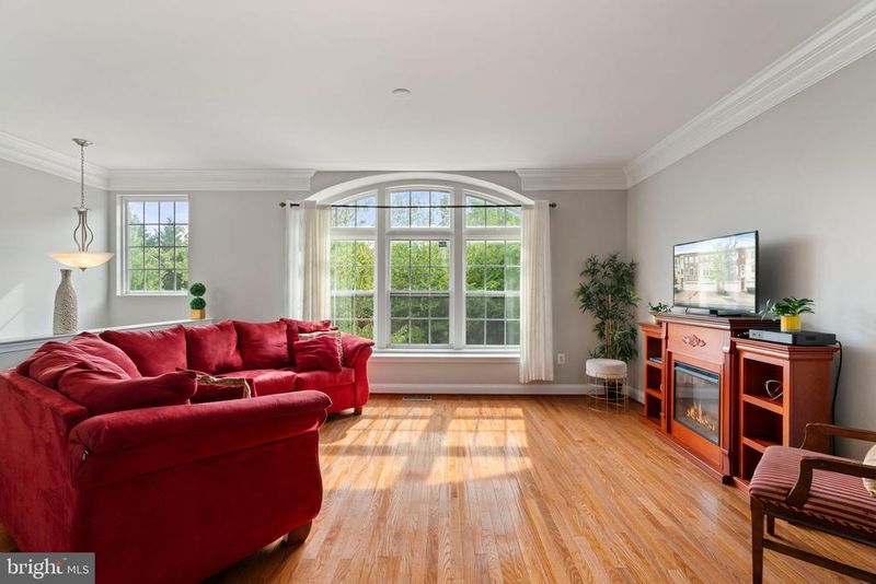 4909 Potomac Highlands Cir, Triangle, VA 22172