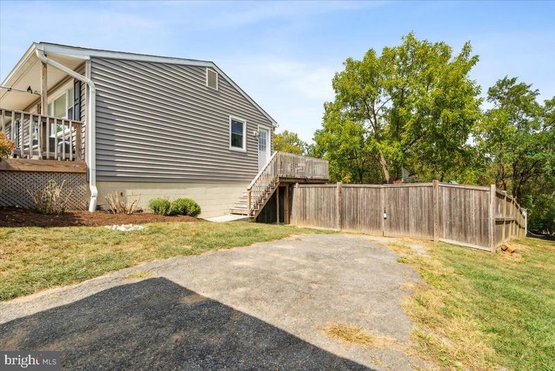 7830 Fingerboard Rd, Frederick, MD 21704