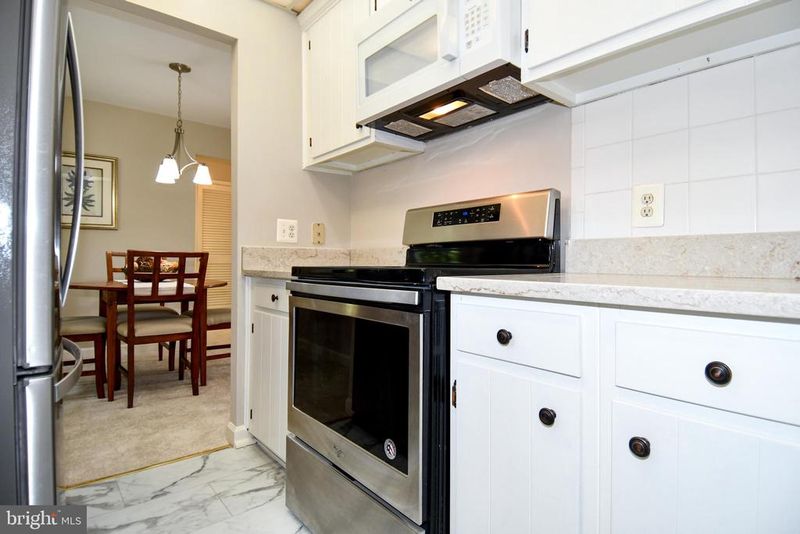 4437 S 36th St S #B2, Arlington, VA 22206
