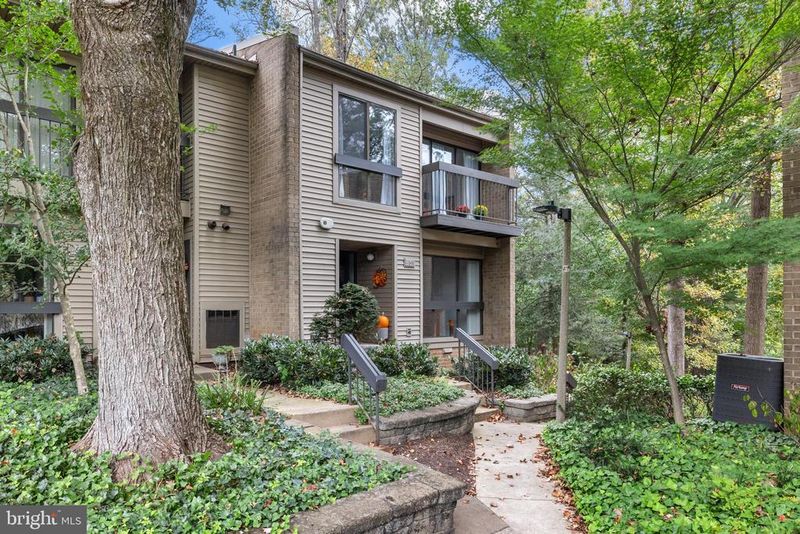 11648 Ivystone Ct #1B2, Reston, VA 20191