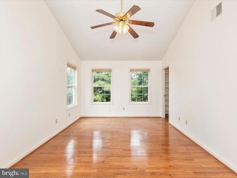 318 Copper Oaks Dr, Woodsboro, MD 21798