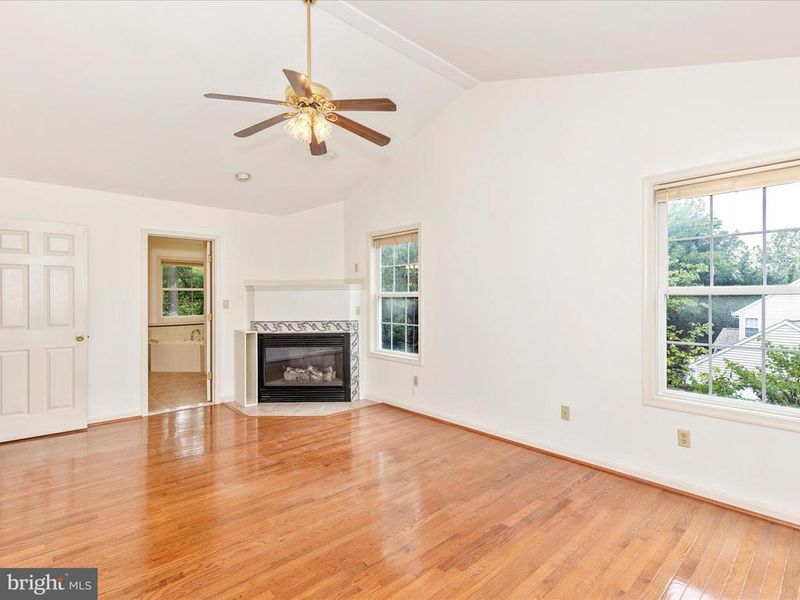 318 Copper Oaks Dr, Woodsboro, MD 21798