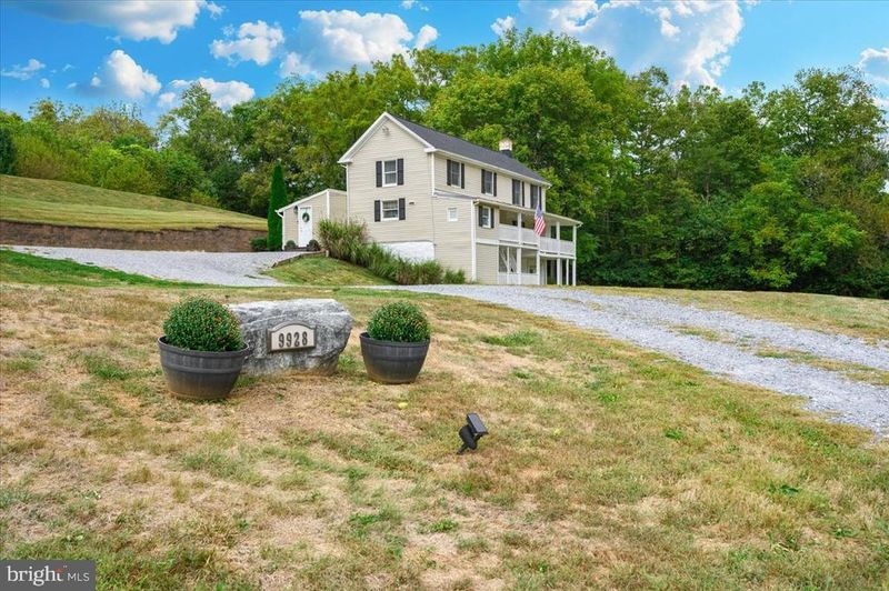 9928 Daysville Rd, Walkersville, MD 21793