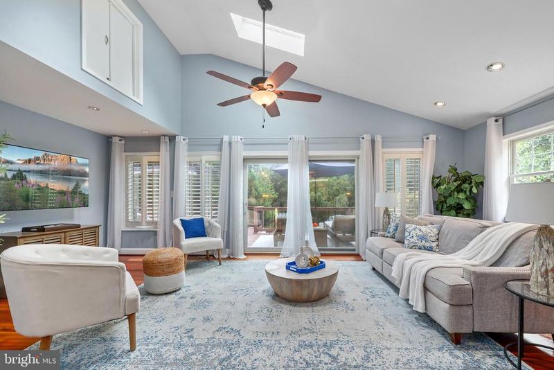 4505 Dolphin Ln, Alexandria, VA 22309