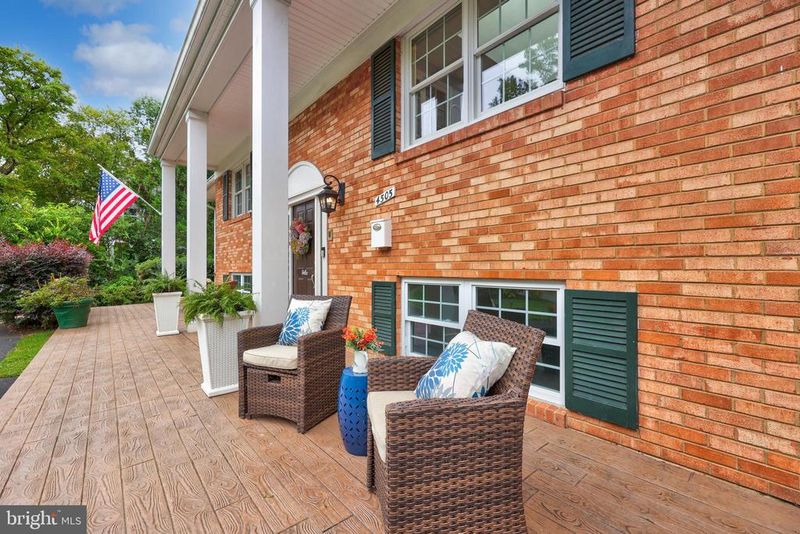 4505 Dolphin Ln, Alexandria, VA 22309