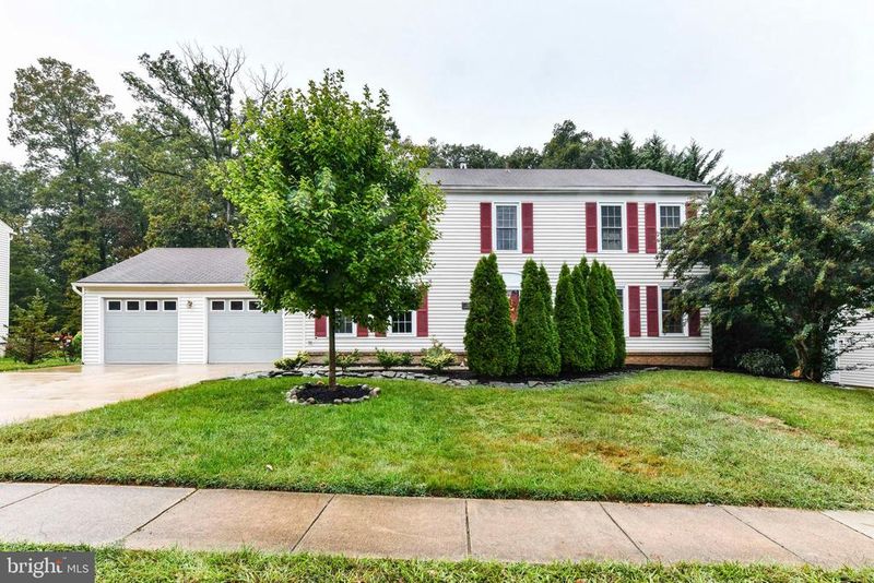 5500 Hampton Forest Way, Fairfax, VA 22030