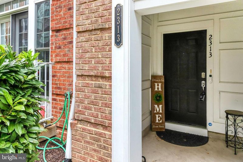 2313 Brookmoor Ln, Woodbridge, VA 22191