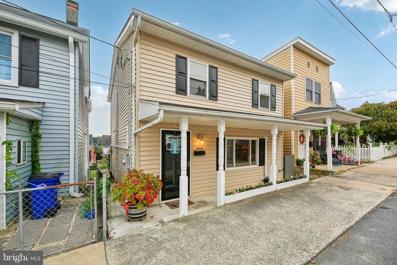 16 E C St, Brunswick, MD 21716