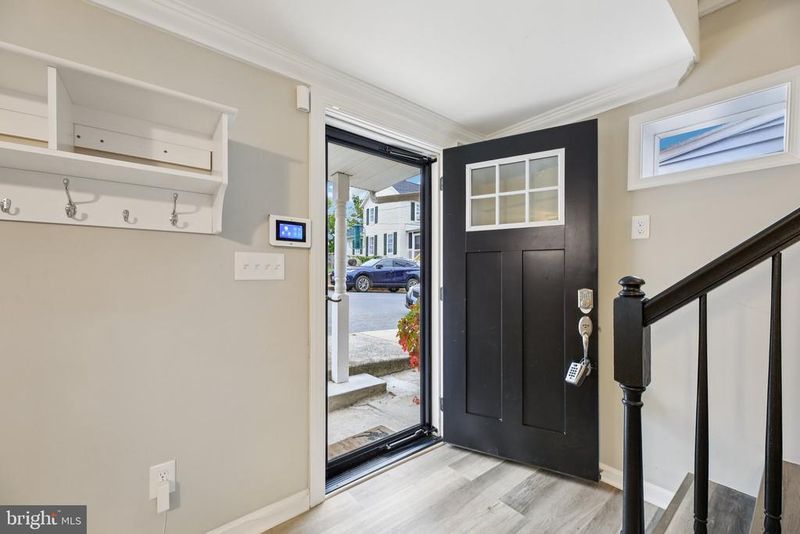 16 E C St, Brunswick, MD 21716