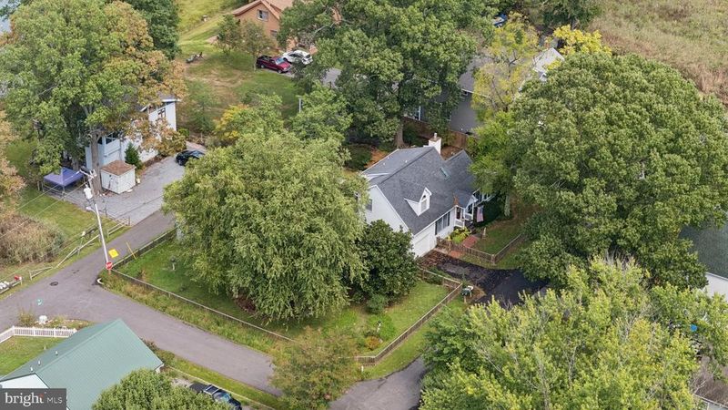 968 Chesapeake Ave, Deale, MD 20751
