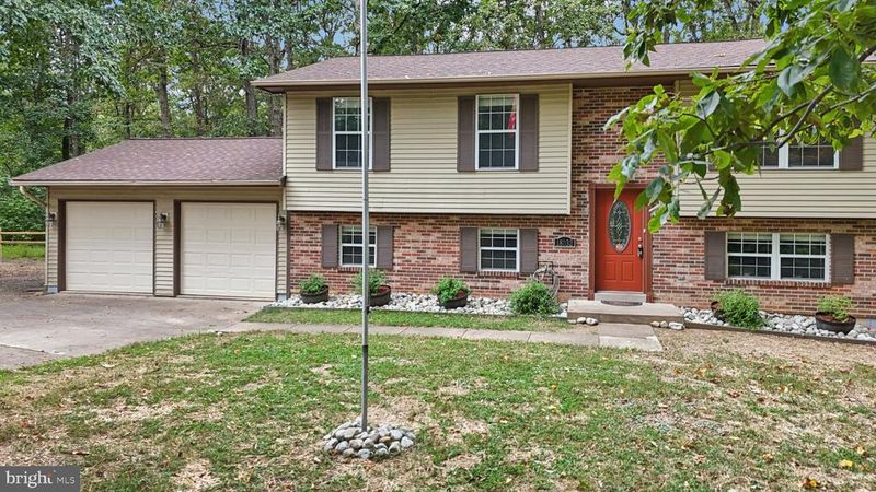 18032 Tebbs Ln, Dumfries, VA 22026