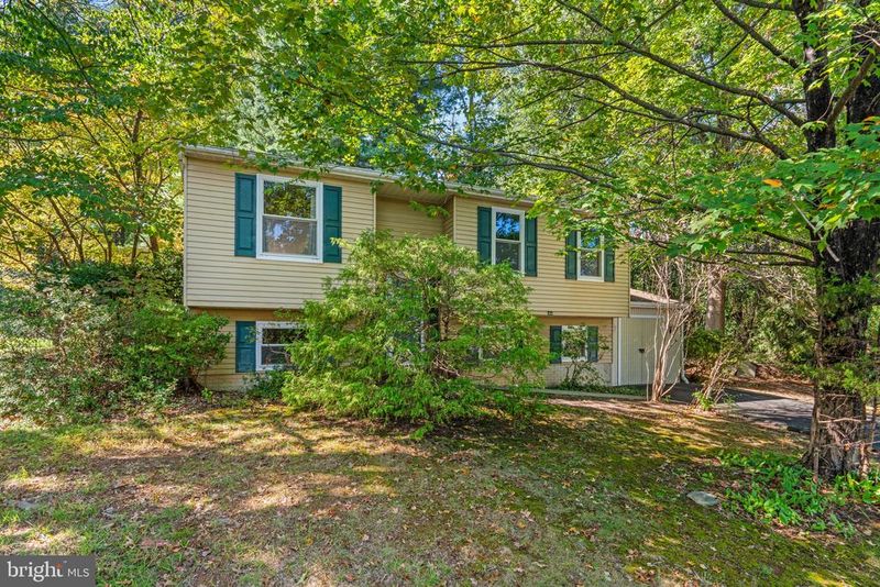 24728 Nickelby Dr, Damascus, MD 20872