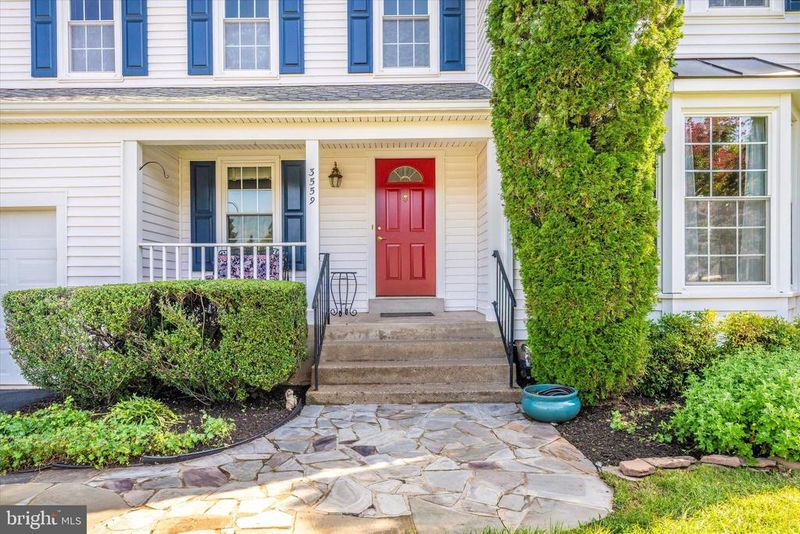 3559 Plum Dale Dr, Fairfax, VA 22033