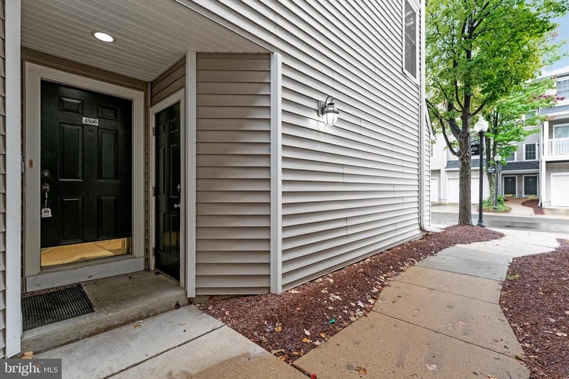 4506 Superior Sq #4506, Fairfax, VA 22033
