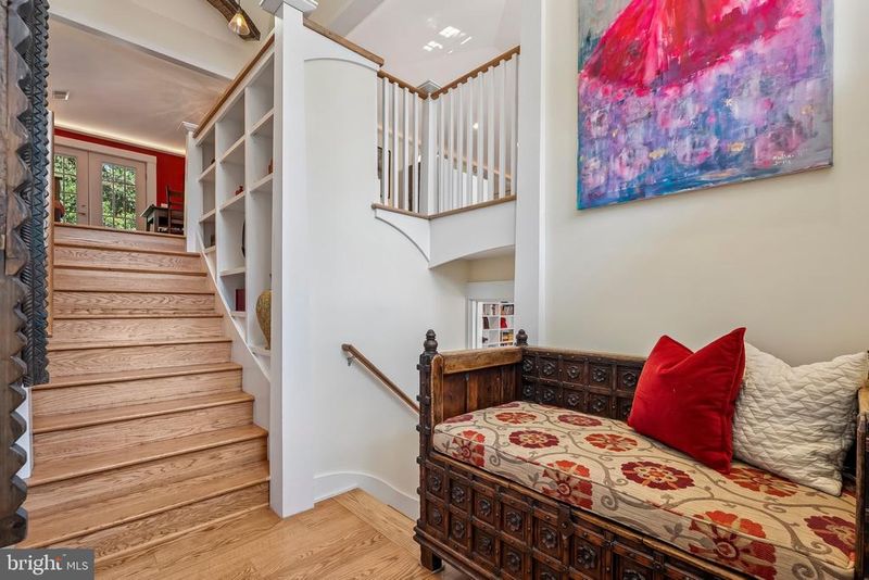 3701 N Oakland St, Arlington, VA 22207