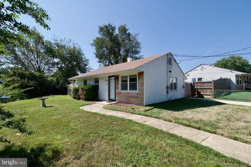 735 Shelby Dr, Oxon Hill, MD 20745