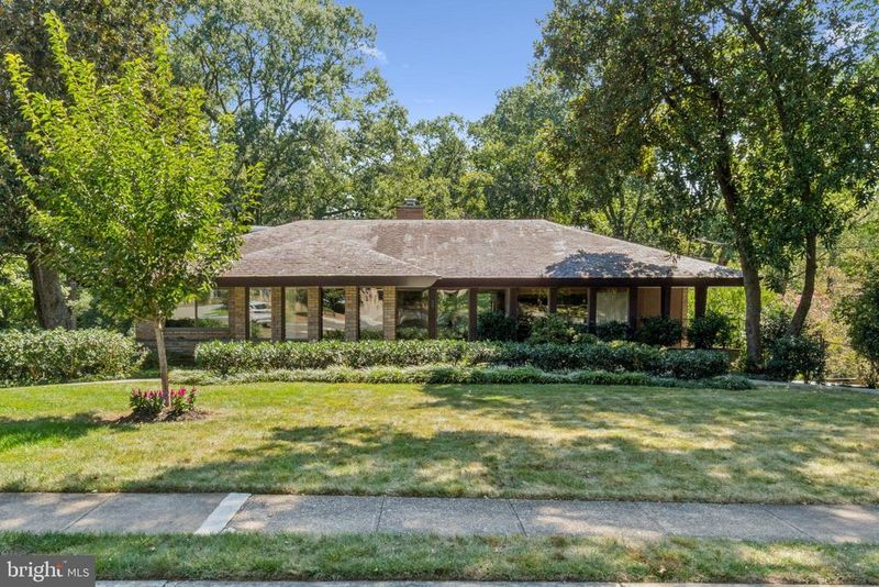 2719 N Nelson St, Arlington, VA 22207