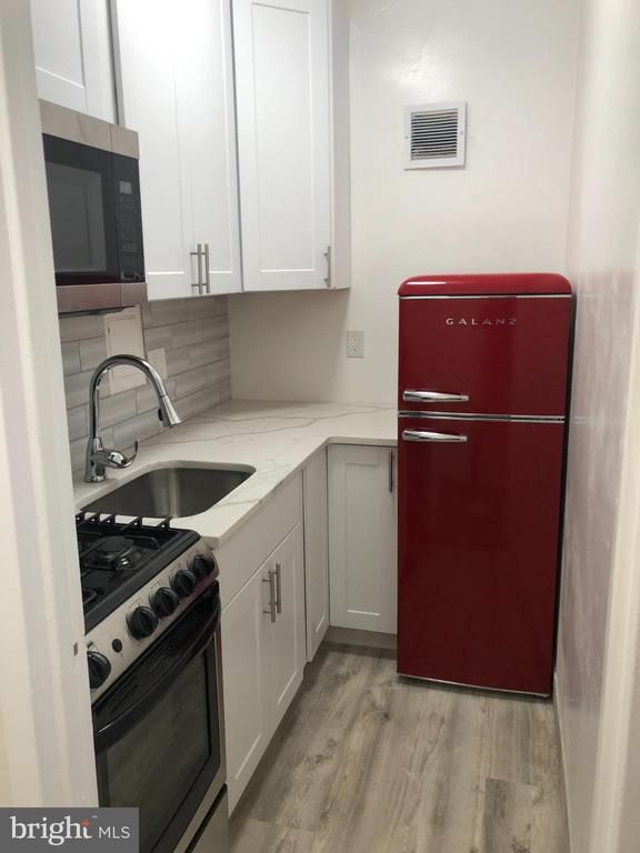 1 Scott Cir NW #203, Washington, DC 20036