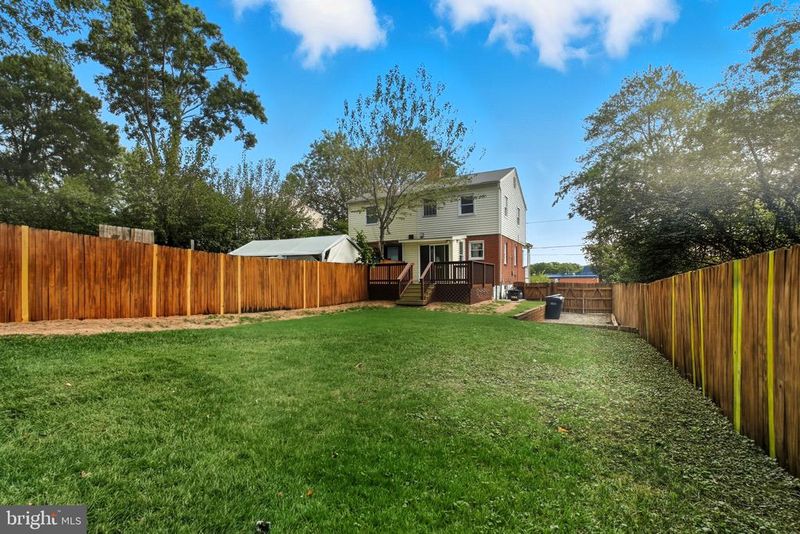 6942 University Dr, Alexandria, VA 22307