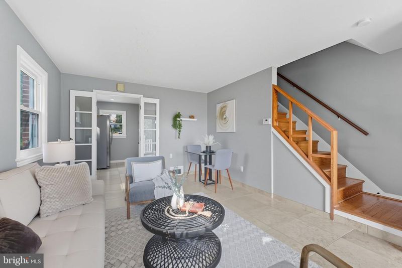 6942 University Dr, Alexandria, VA 22307