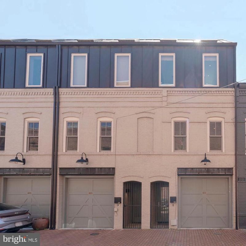 1313 Linden Ct NE, Washington, DC 20002