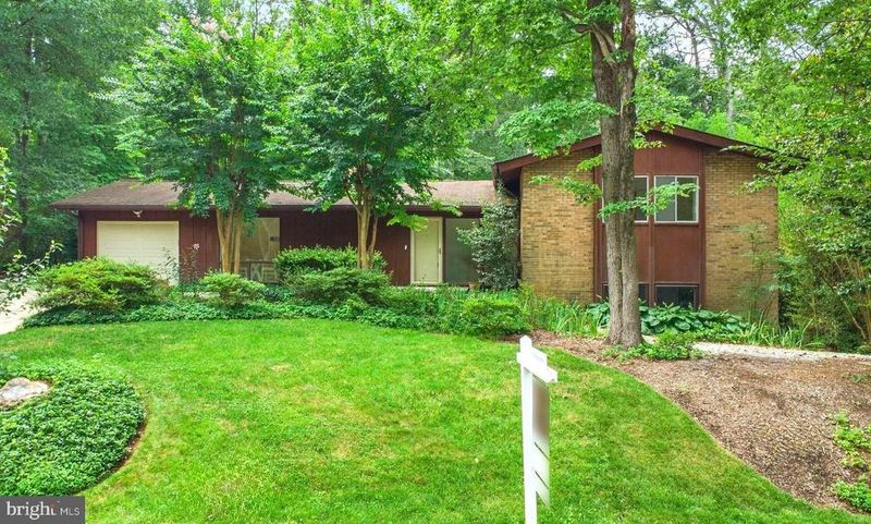 3207 Cunningham Dr, Alexandria, VA 22309