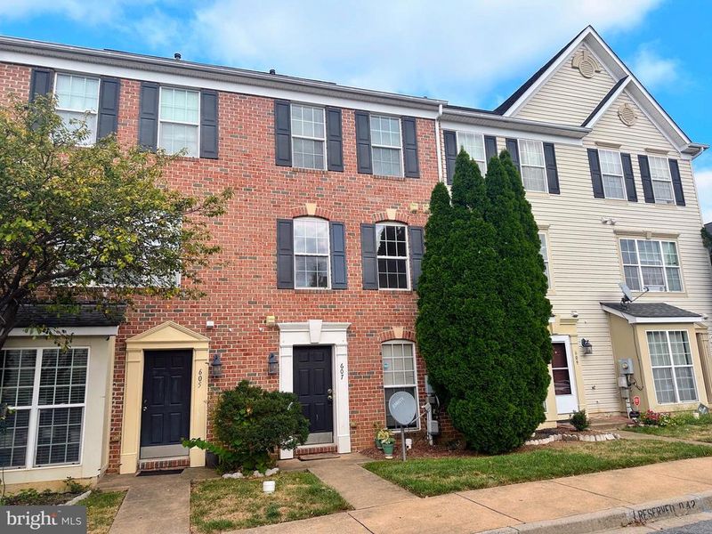 607 Cawley Dr, Frederick, MD 21703