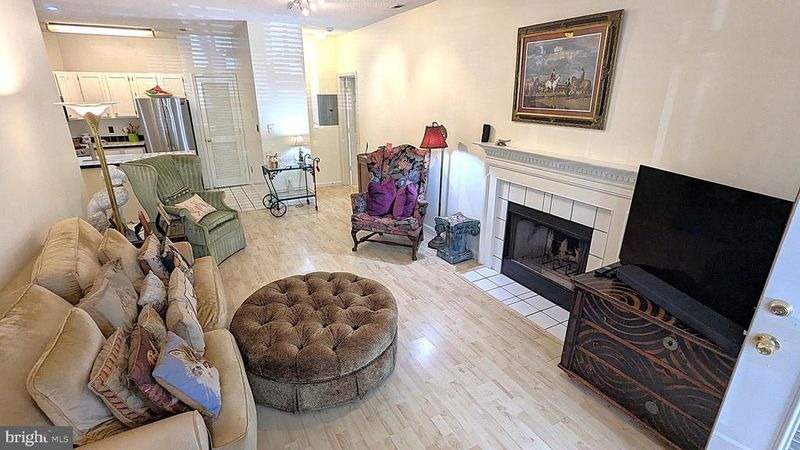 4417 Fairstone Dr #104, Fairfax, VA 22033