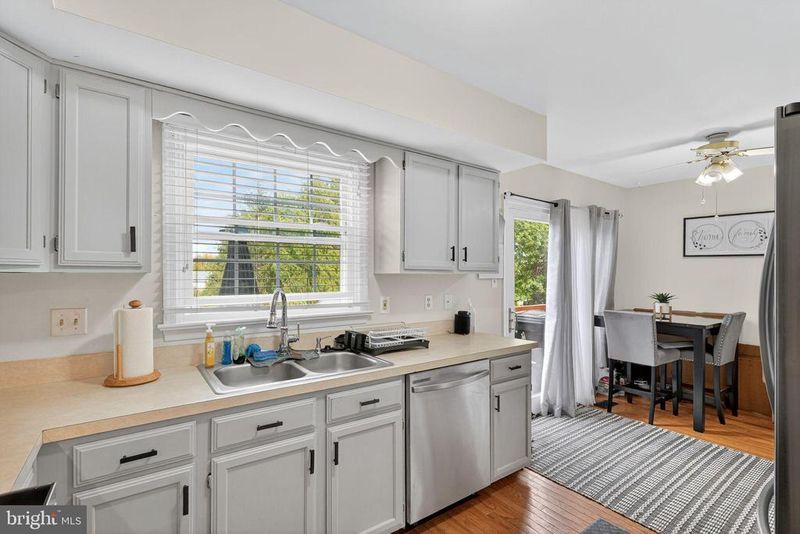 2421 Dunmore Ct, Frederick, MD 21702
